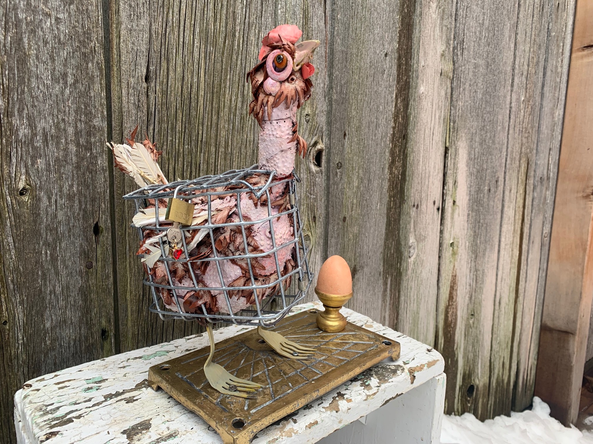 Sculpture, Poule en cage, Nathalie Trepanier